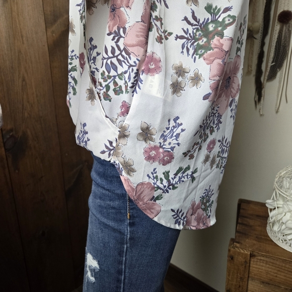 West Kei Floral Surplice Faux Wrap High Low Blouse - Picture 7 of 15